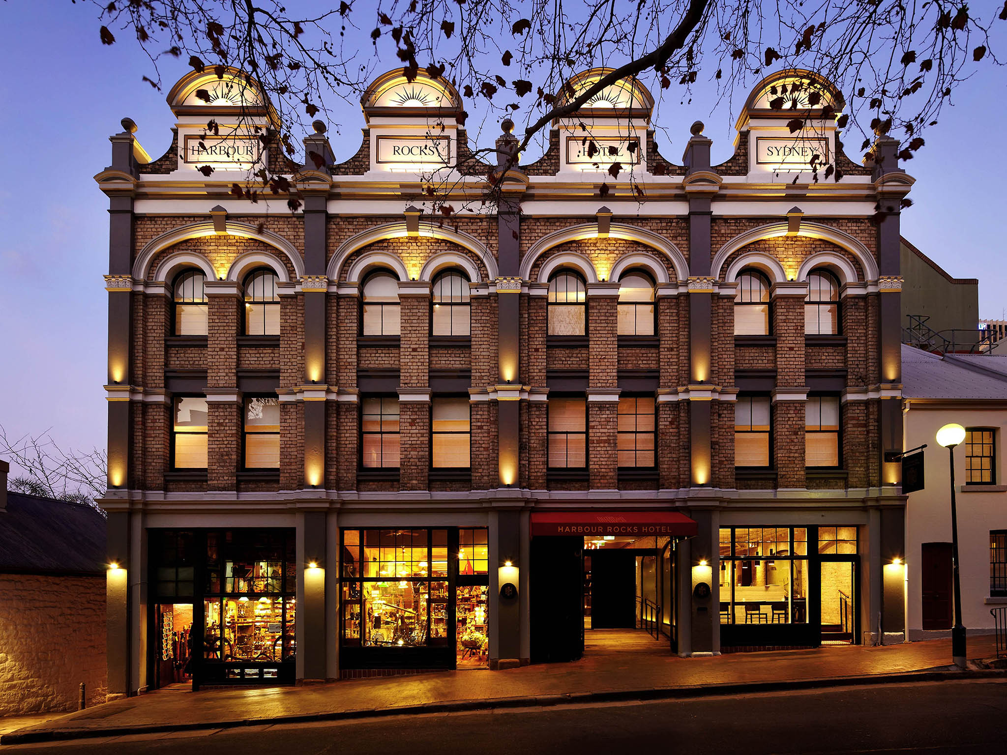 Harbour Rocks Hotel cover photo